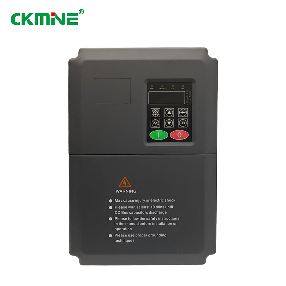 CKMINE 11kW 600Hz Off-Grid MPPT Napelemes Szivattyú Frekvenciaváltó Háromfázisú 220V 380V DC-ről AC-re Mezőgazdasági Öntözőrendszerekhez VFD