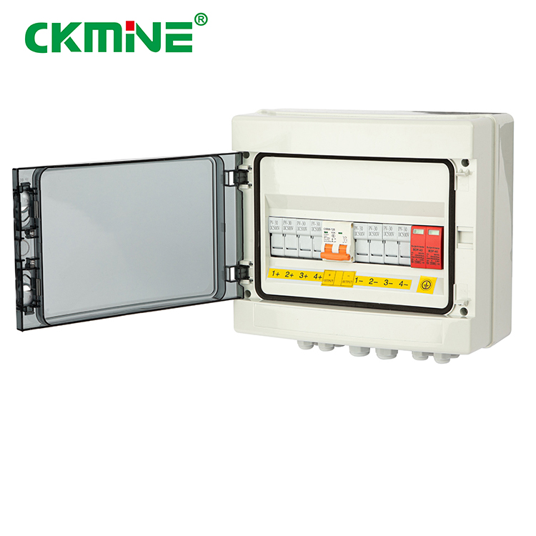CKMINE PV Array 4 String IP65 Protector Combiner Box 1 Exitus cum Circuit Breaker DC pro Sistema Electricum Solar