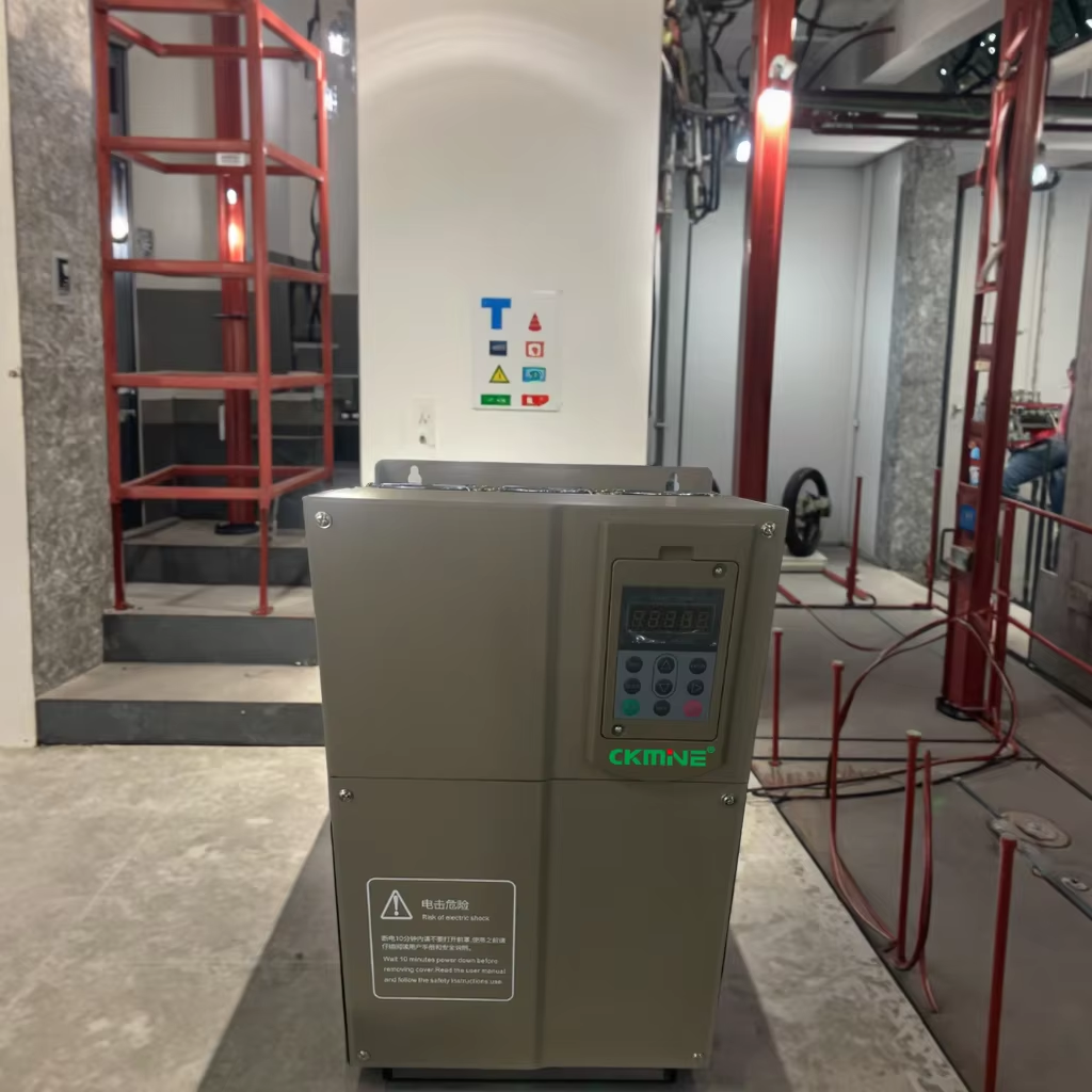 CKMINE 18.5kW 25HP Elevator Frequency Inverter III Three Phase Lift Parts Controller 380V Ascensor Escalator VFD Motor Drive