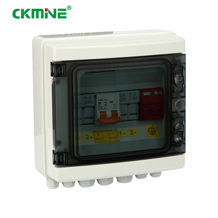 CKMINE Systema Potentiae Solaris IP65 2 Filum Array 2 in 1 out DC Impermeabilis 32A PV Combiner Box pro Solaris Panelibus Systematis Exterii